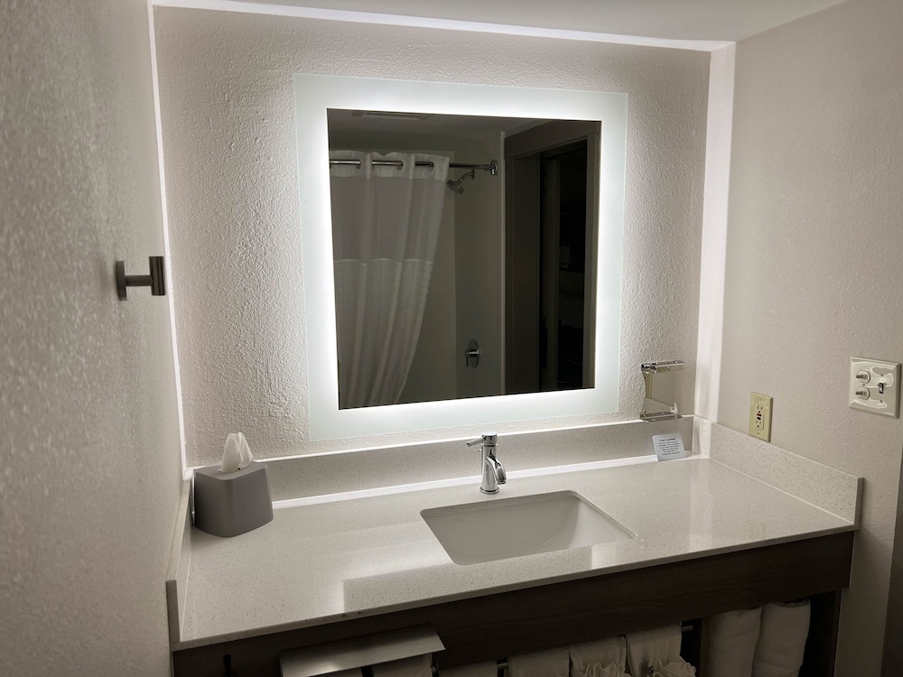 Holiday Inn Express Rocky Mount Sports Center by IHG - photo 33