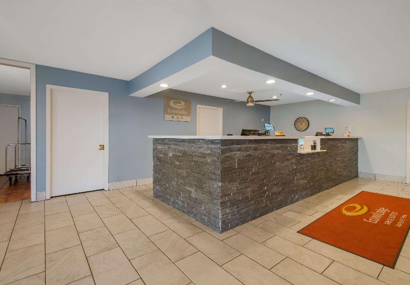 Econo Lodge Inn & Suites Fulton Rockport - photo 14