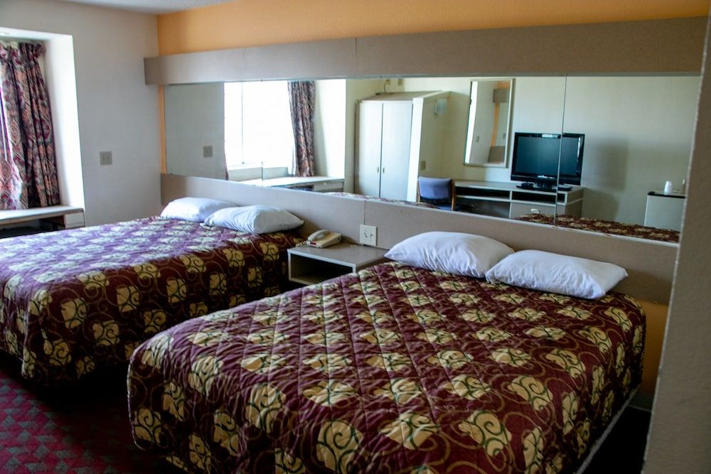 Classic Inn - photo 14