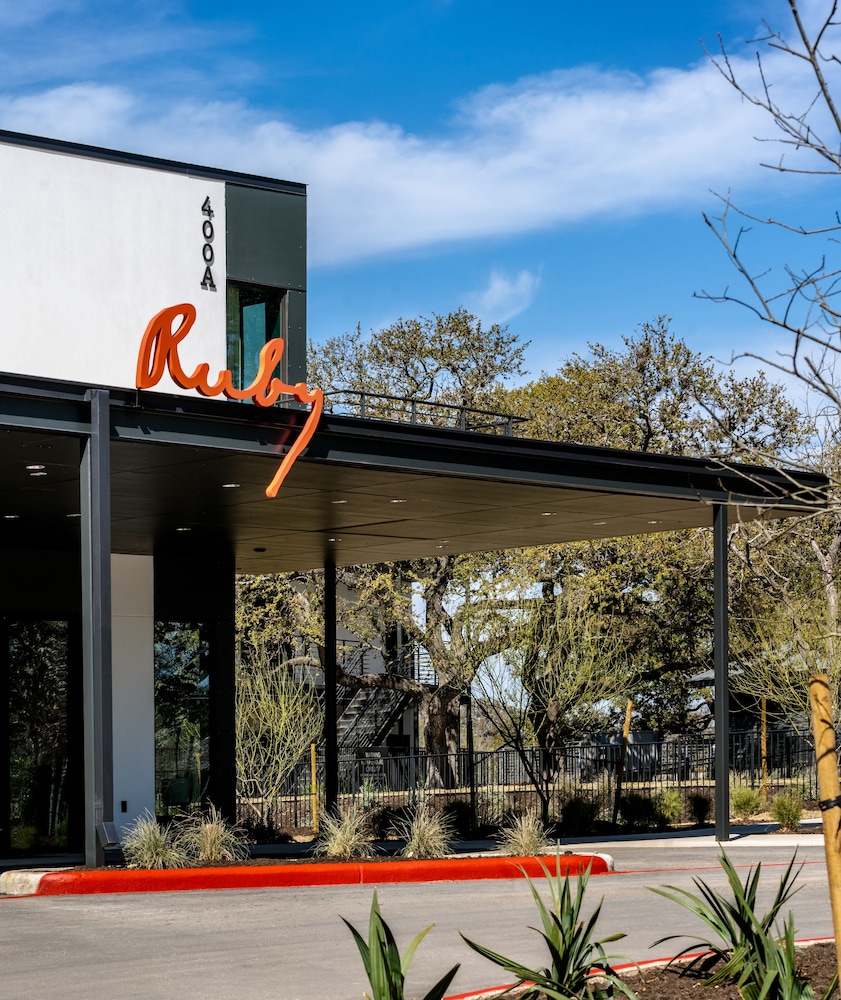 The Ruby Hotel - photo 45
