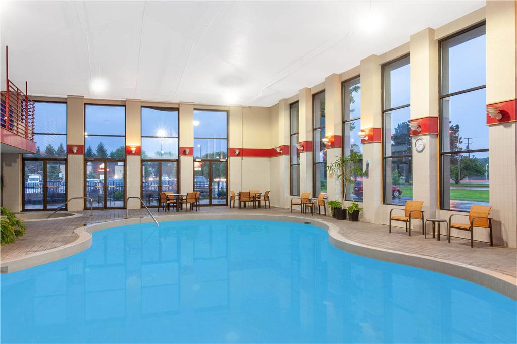 Baymont by Wyndham Grand Haven - photo 8