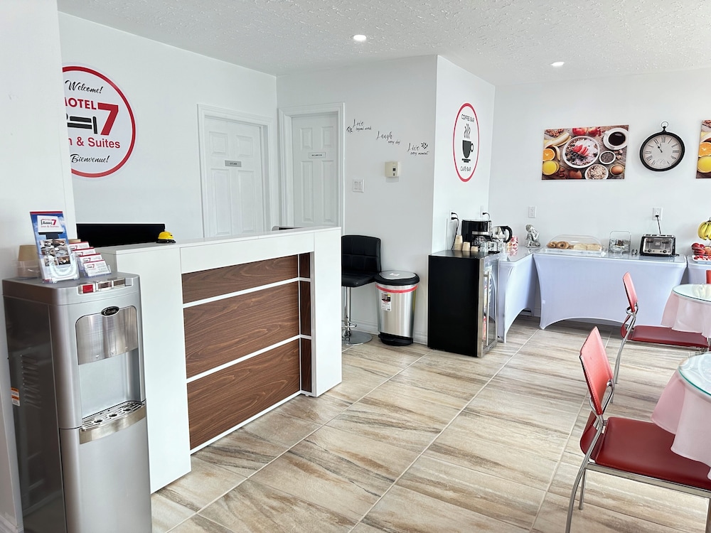 Motel 7 Inn & Suites in Bathurst, Canada