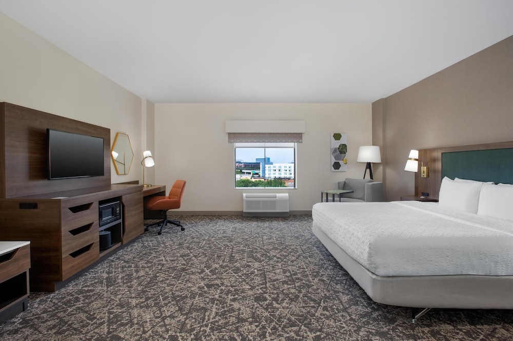 Hampton Inn & Suites Dallas Arlington N Entertainment Dist. - photo 15