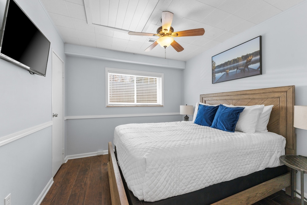 Silver Cove Resort on Table Rock Unit 15 - photo 5