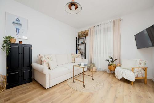 Apartment with Parking and Garden near the PGE Stadium in Warsaw by Noclegi Renters — 4-Star Luxury Hotel in Warsaw, Poland