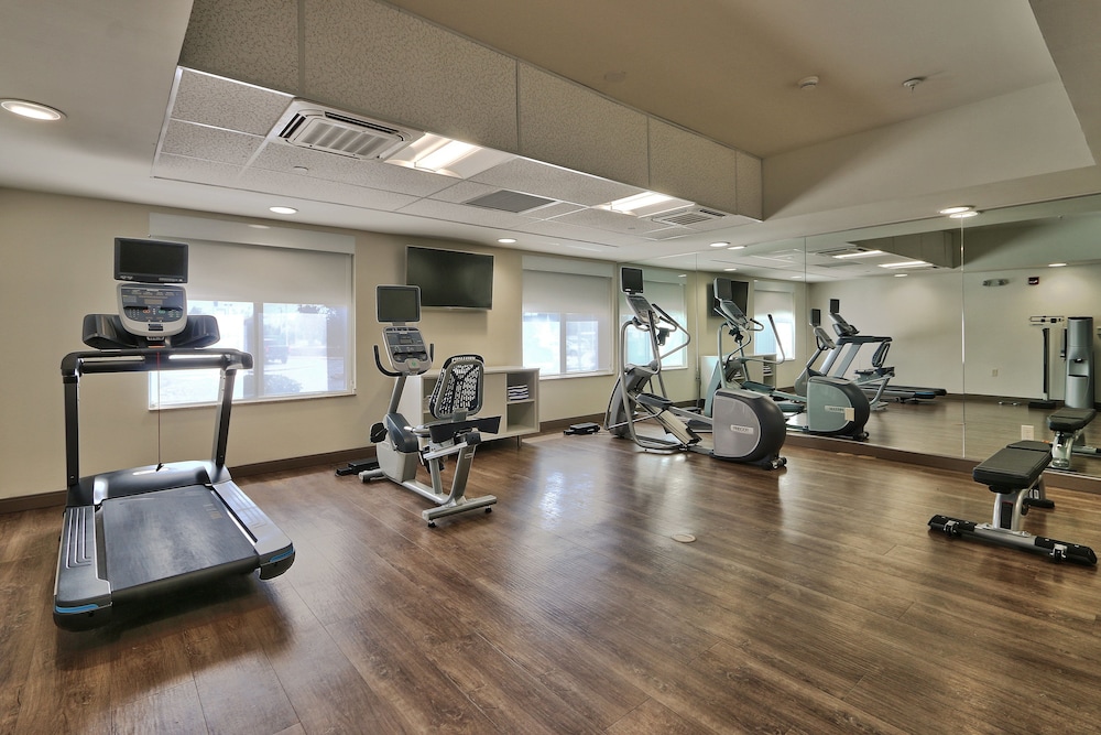 Holiday Inn Express & Suites Albuquerque Historic Old Town by IHG - photo 41