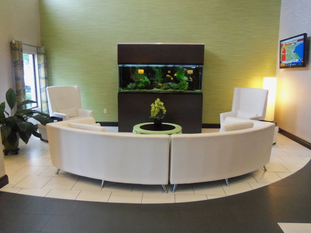 Holiday Inn Express Hotel & Suites SANFORD an IHG Hotel - photo 2