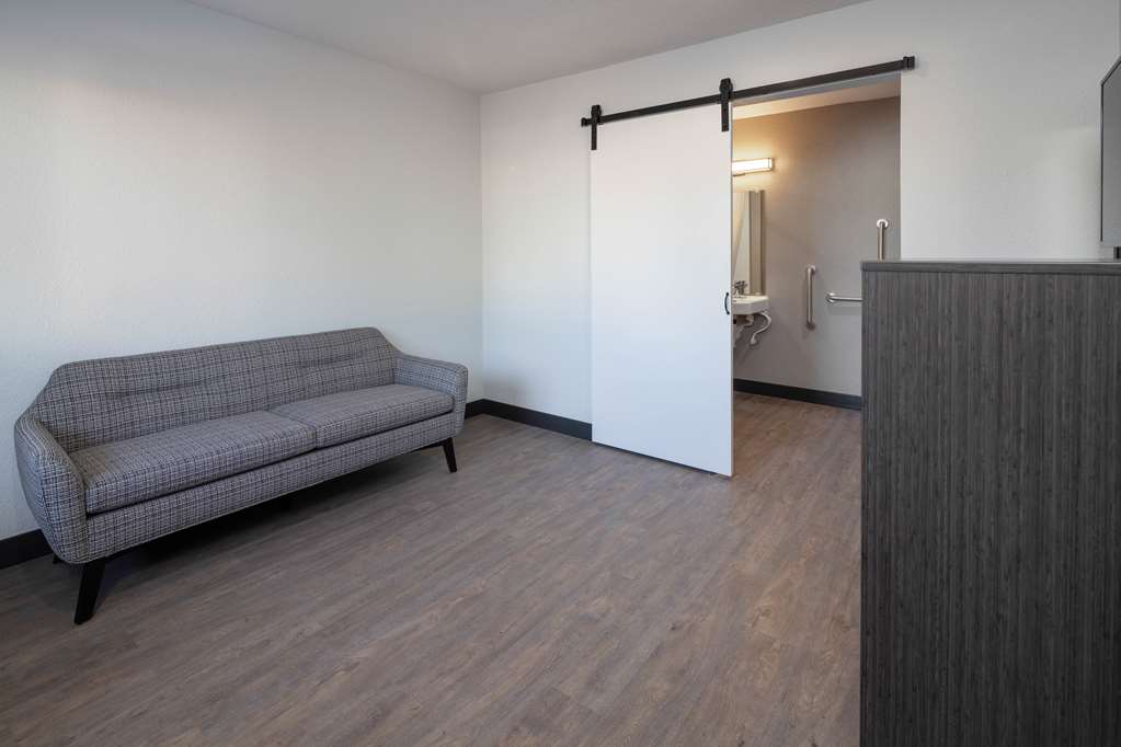 Motel 6 Fontana CA - photo 17