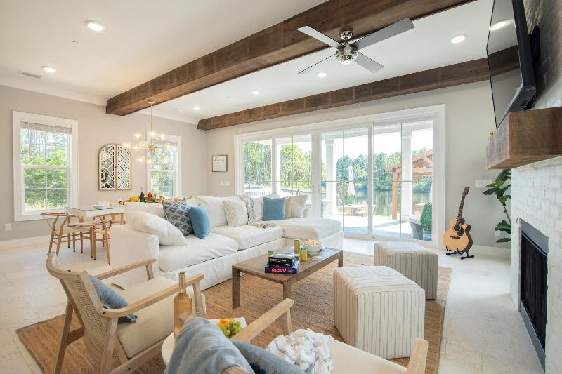 Edgewater By Avantstay Gorgeous Character Lakefron - photo 46