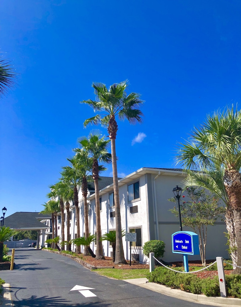 Admiral's Inn on Tybee Island - photo 28