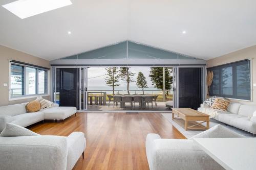 ‘Stockton Grande’ A Sublime Beachfront Family Oasis in Newcastle, Australia