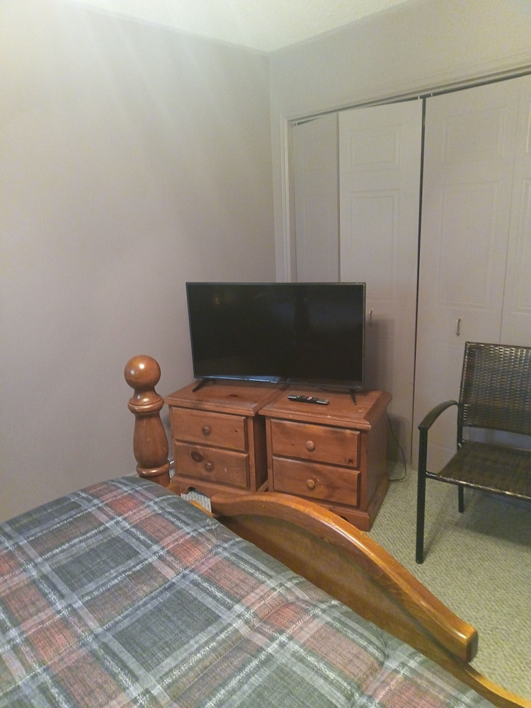 Princess Motel — Lindsay — photo 4