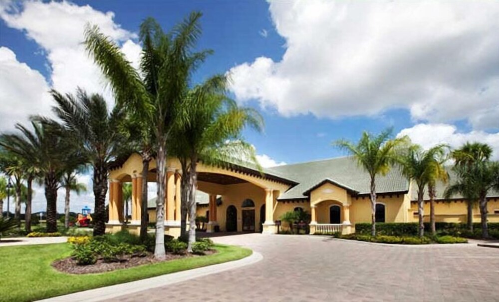 Ohana at Paradise Palms: Resort Townhome W Pool 5 Bedroom Townhouse - photo 36