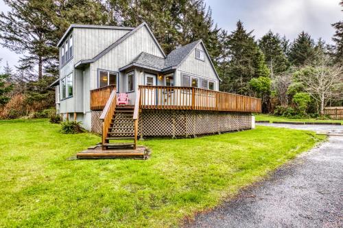 Hats House — 4-Star Luxury Hotel in Coos Bay, United States