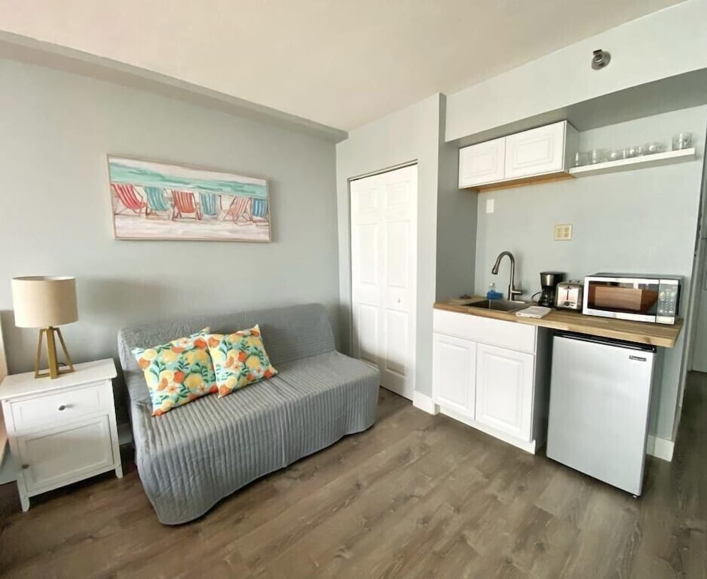 Ocean Side Inn Studios - photo 11