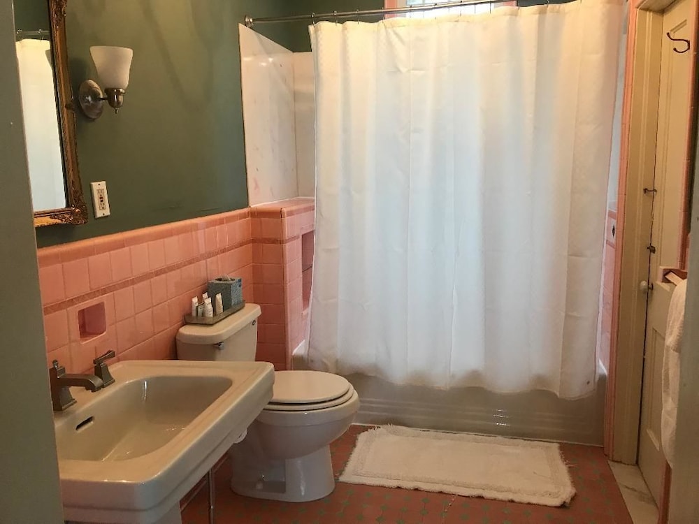 Vandiver Inn - photo 97