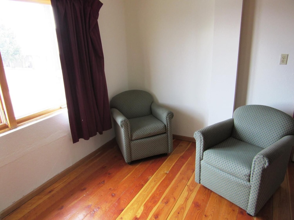 Yellowstone Country Inn - photo 35