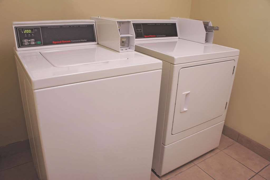La Quinta Inn & Suites by Wyndham Moreno Valley - photo 42