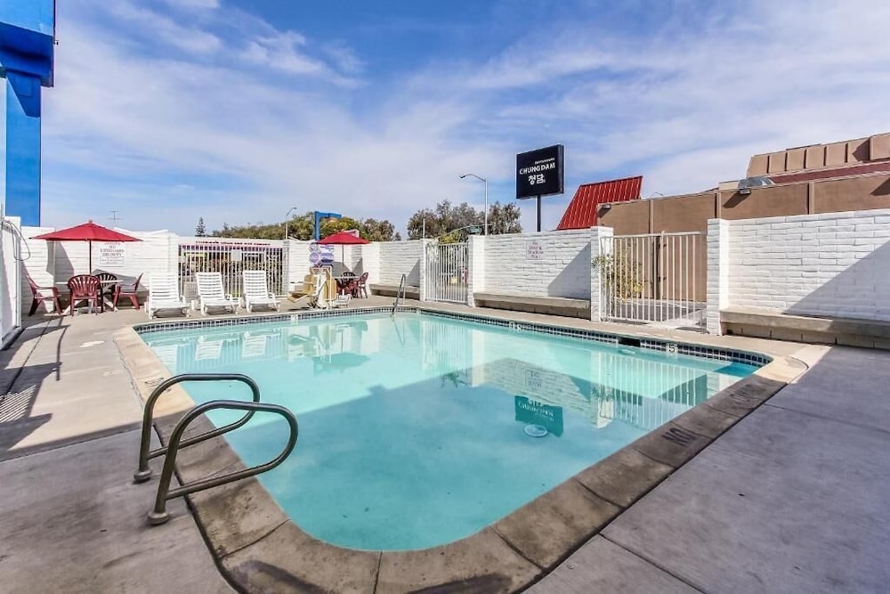 Super 8 By Wyndham Santa Clara - photo 16
