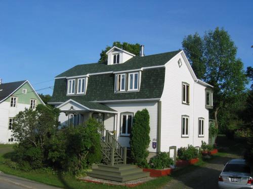Maison du Photographe — 4-Star Luxury Hotel in Rimouski, Canada