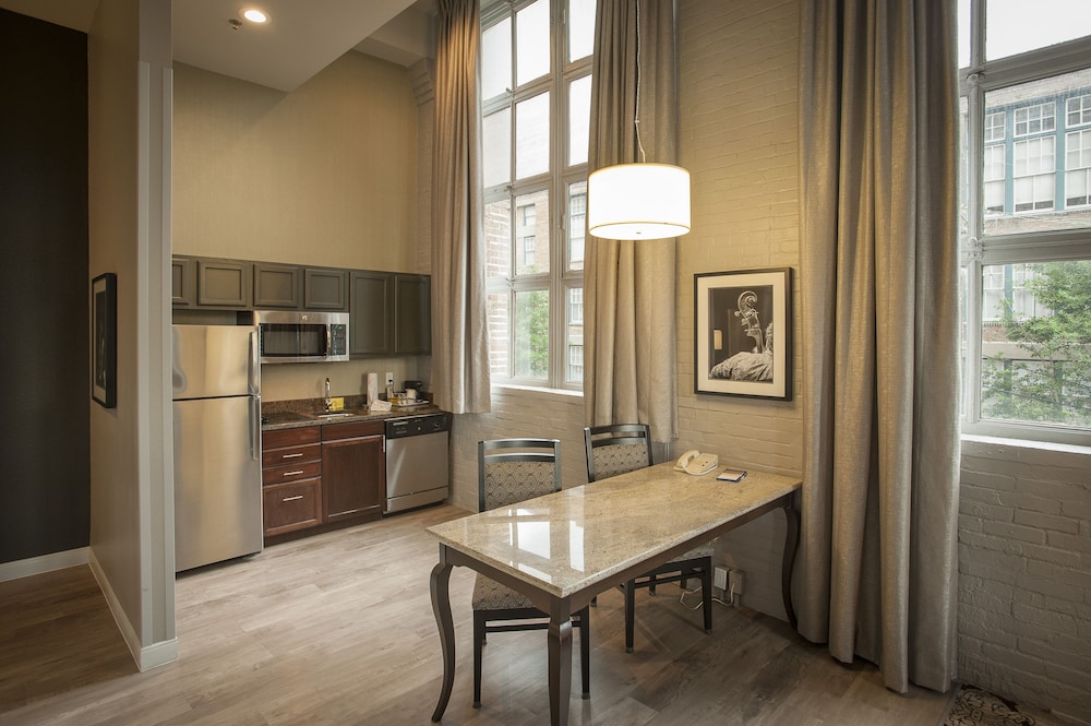 Hampton Inn and Suites New Orleans Convention Center - photo 38