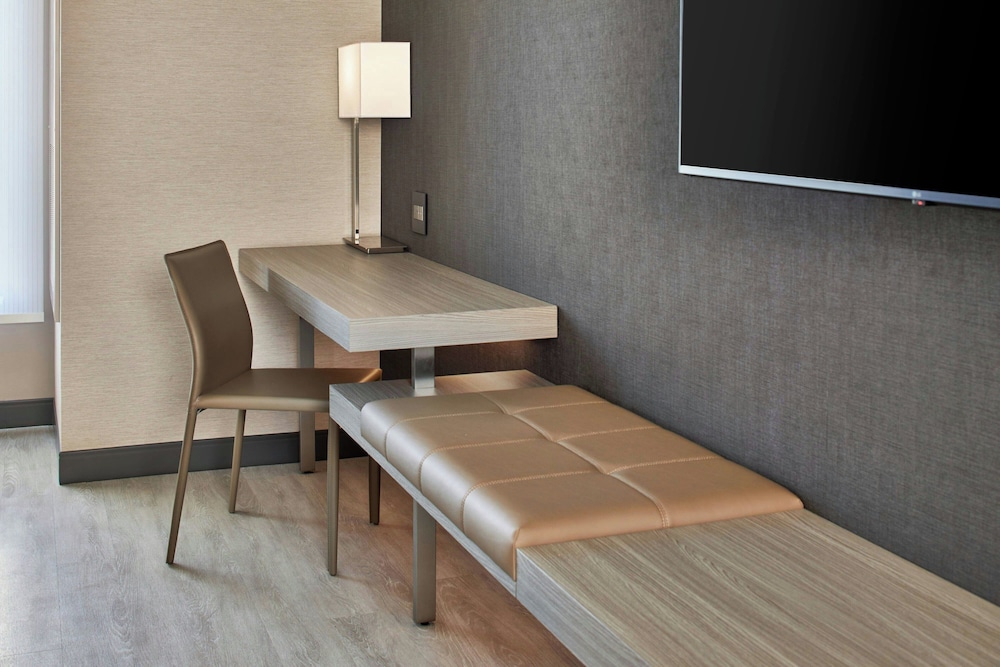 AC Hotel Sacramento - photo 9