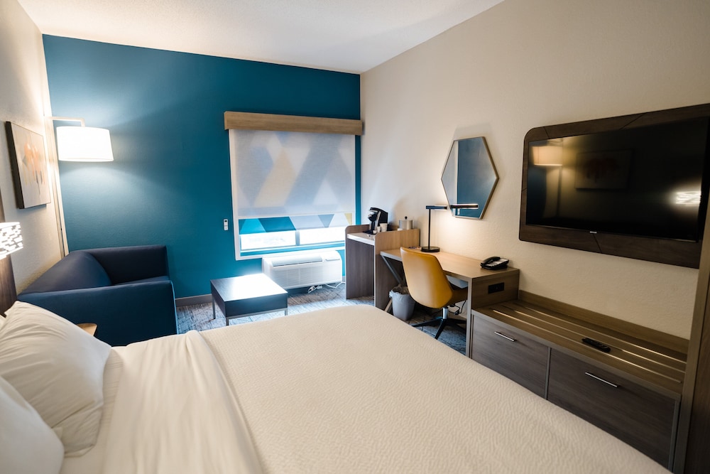 Holiday Inn Express & Suites Knoxville North I 75 Exit 112 by IHG - photo 31