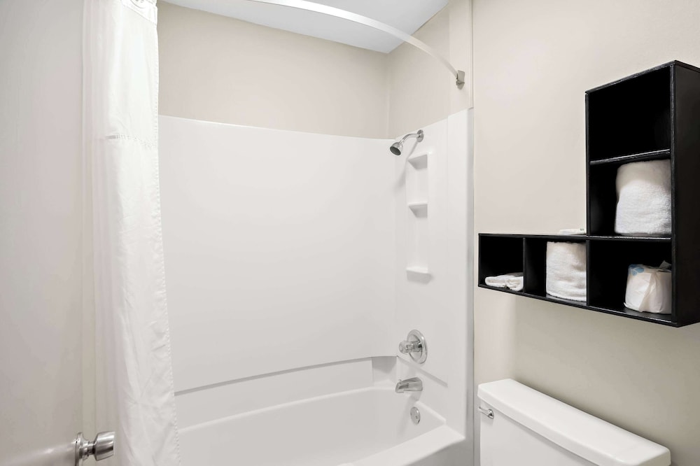 Quality Inn & Suites Monticello - photo 35