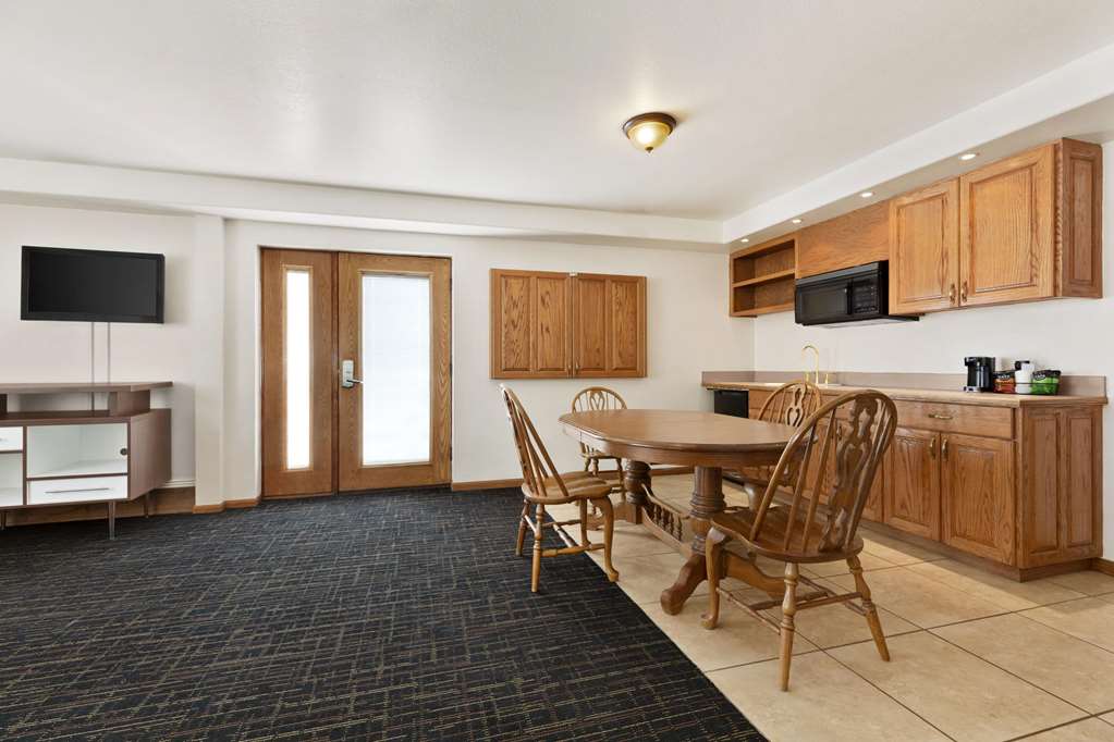 Howard Johnson by Wyndham Billings - photo 29