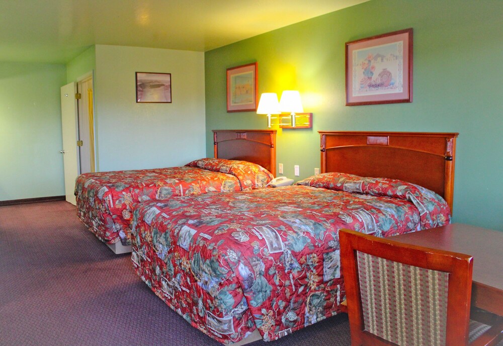 America's Best Inn & Suites Hawthorne - photo 6