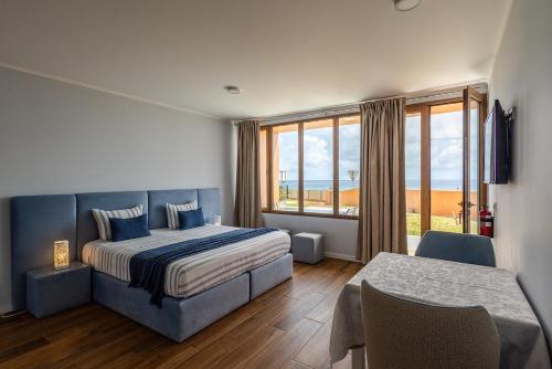 Praia Encantada in Vila Baleira, Portugal