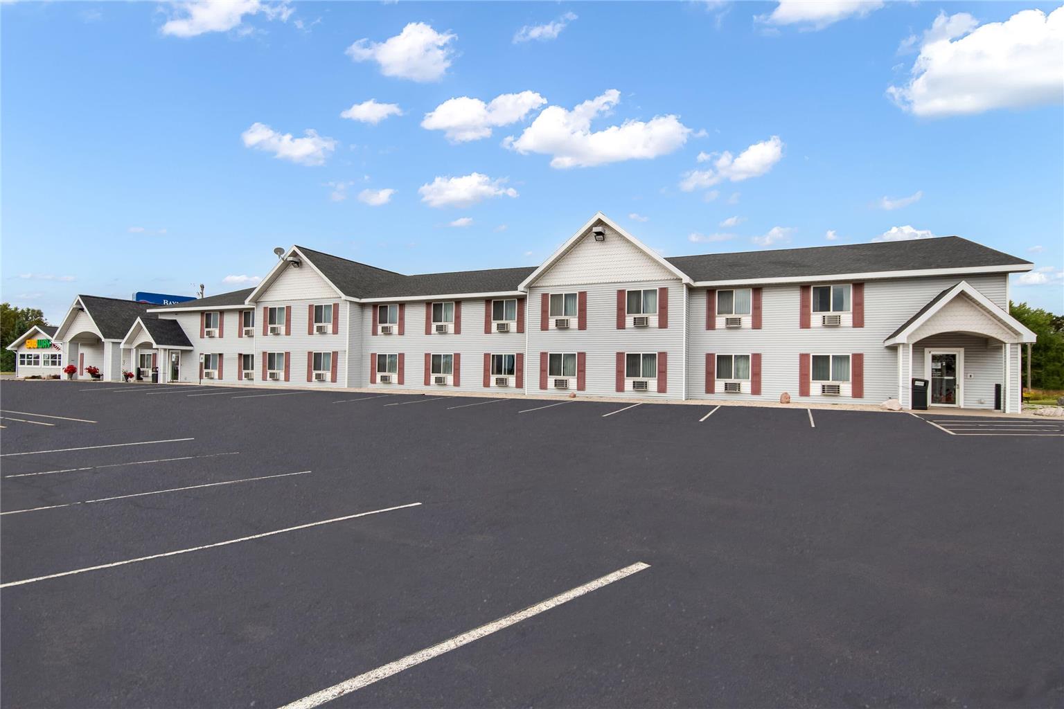 Baymont by Wyndham Marinette — hotel in Marinette