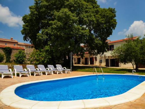 Casa istriana nona Pina — 4-Star Luxury Hotel in Kastelir, Croatia