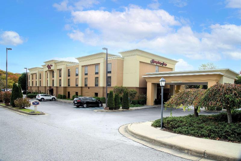 Hampton Inn Lewisburg - photo 4