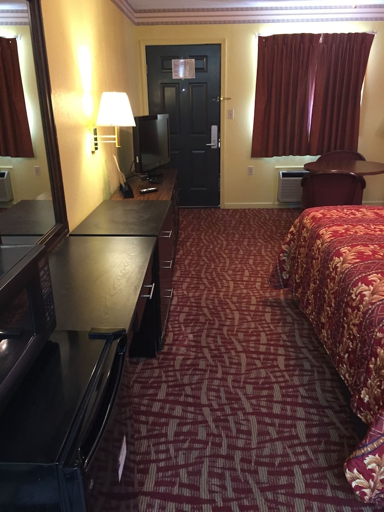 Lexington Inn - photo 19