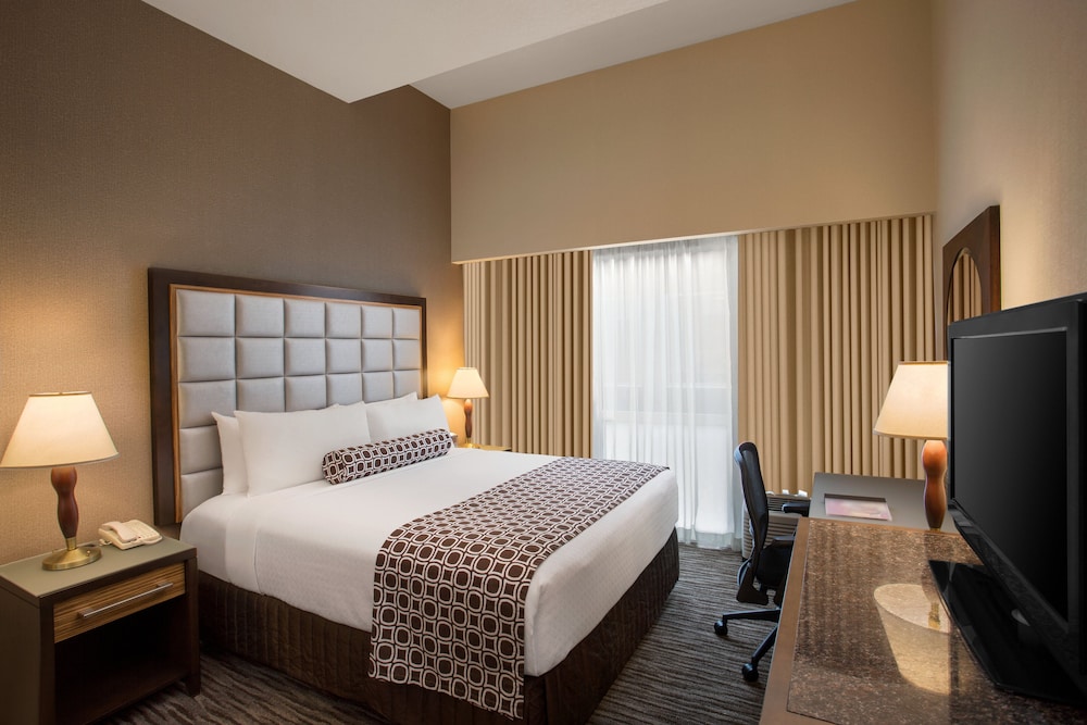 Crowne Plaza San Francisco Airport by IHG - photo 14