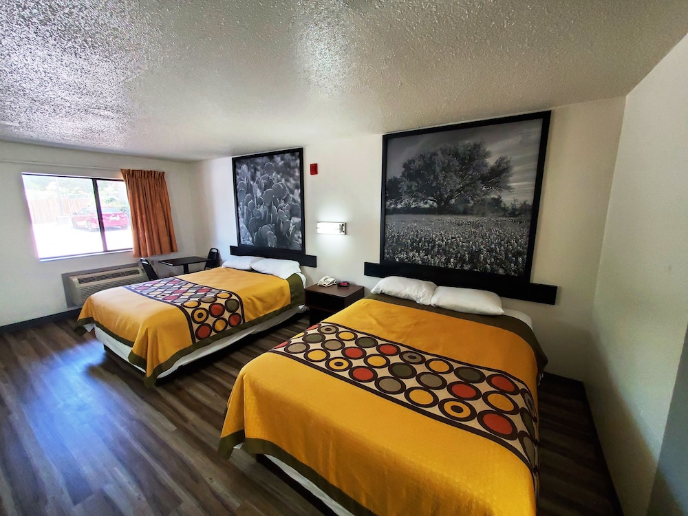 Highland Inn Arlington - photo 7