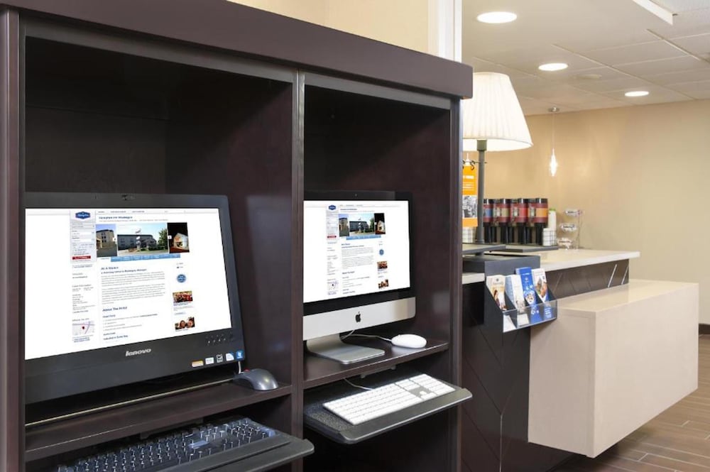 Hampton Inn Muskegon - photo 36