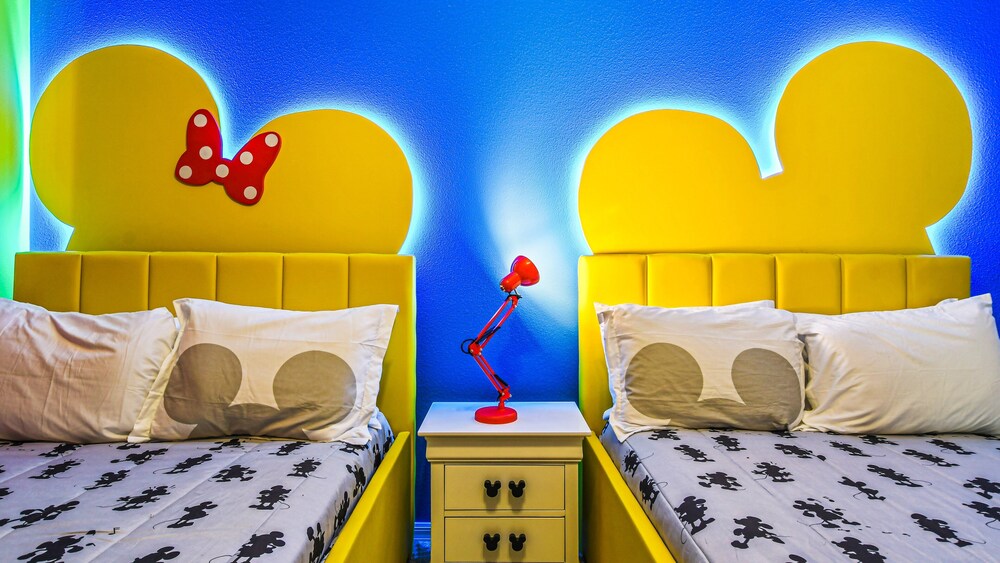 Family Oasis W pool & Spa Near Disney - photo 4