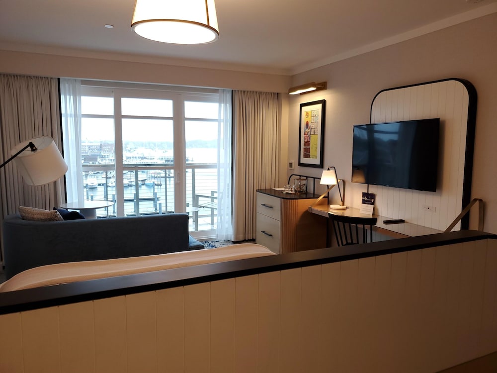 The Brenton Hotel - photo 22