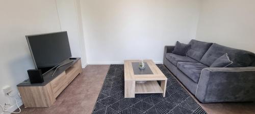 Superbe Maisonette Avec Parking Prive a Villejuif in Villejuif, France