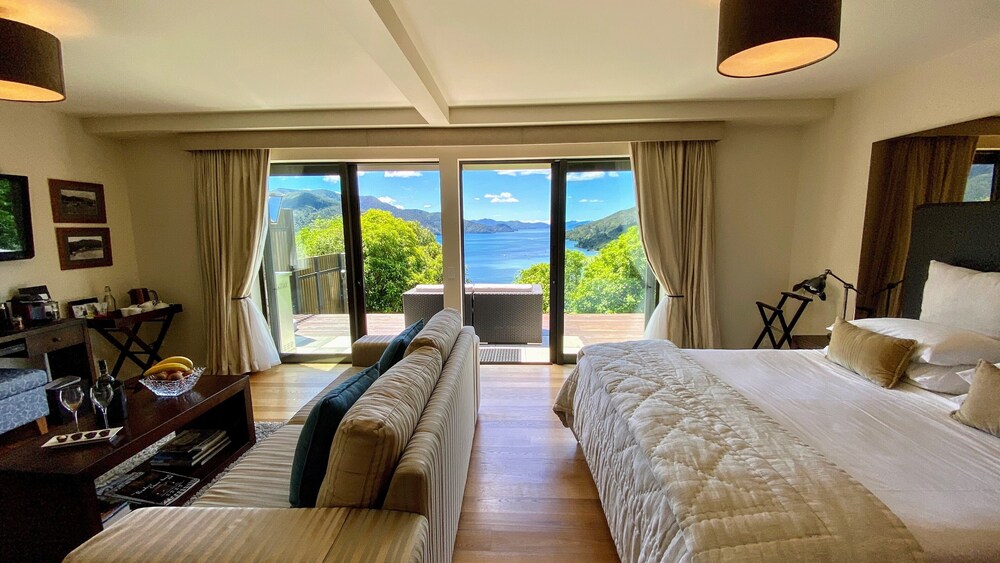 The Sounds Retreat in Picton, New Zealand