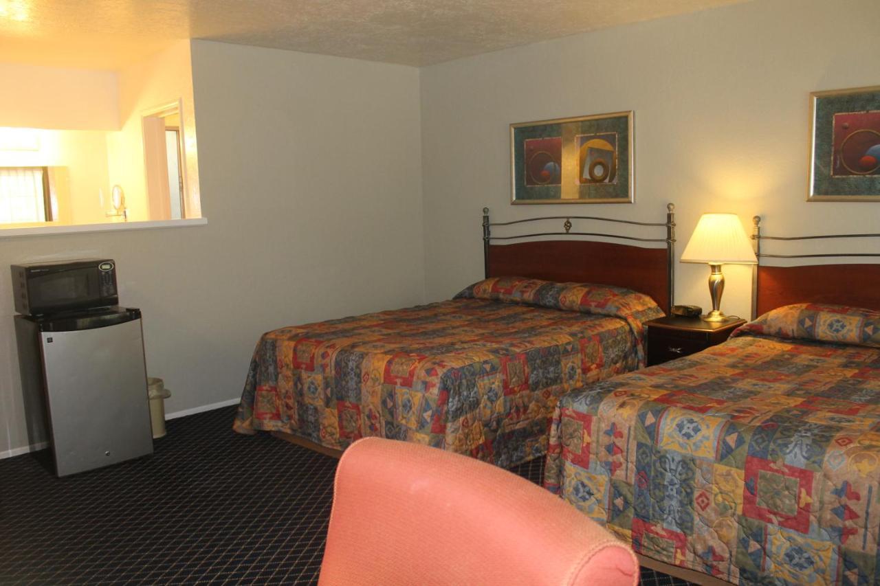 Golden Chain Motel - photo 5