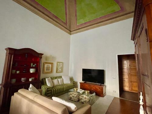 Florence Cozy Retreat — 4-Star Luxury Hotel in Florence, Italy