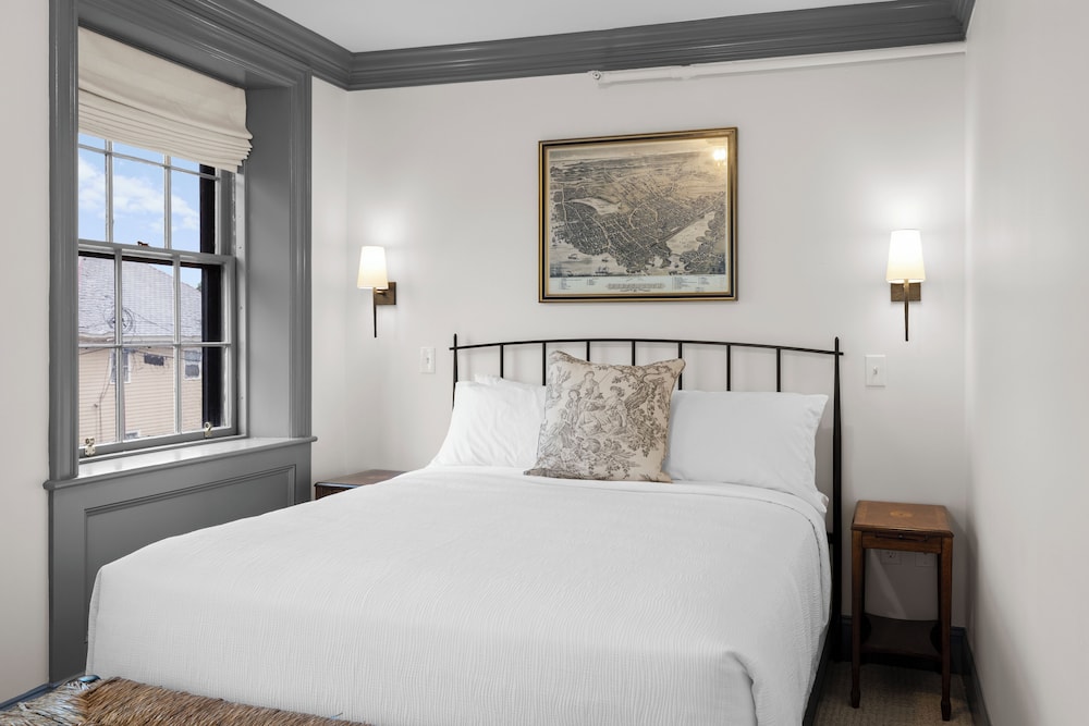 The Davenport Inn - photo 7