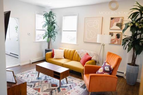 Rainforest Retreat 20m to NYC FREE Parking Sleeps 16 — 4-Star Luxury Hotel in Bayonne, United States