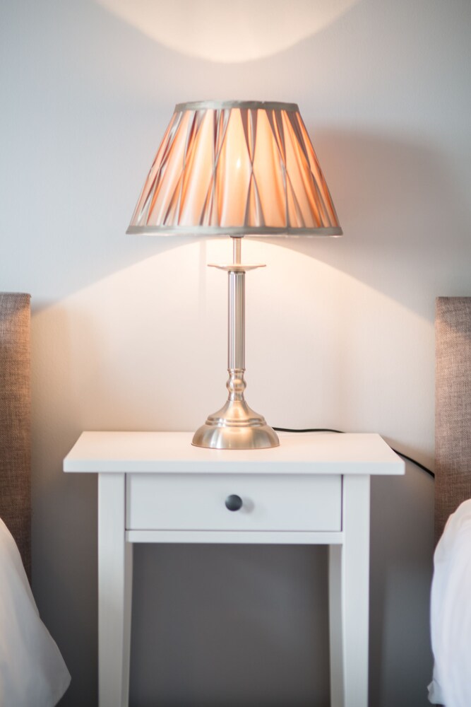 The John Muir Residence — 4-Star Luxury Hotel in Motherwell, United Kingdom