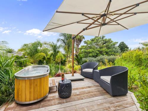 Country Idyll Sandspit Holiday Cottage — 4-Star Luxury Hotel in Warkworth, New Zealand