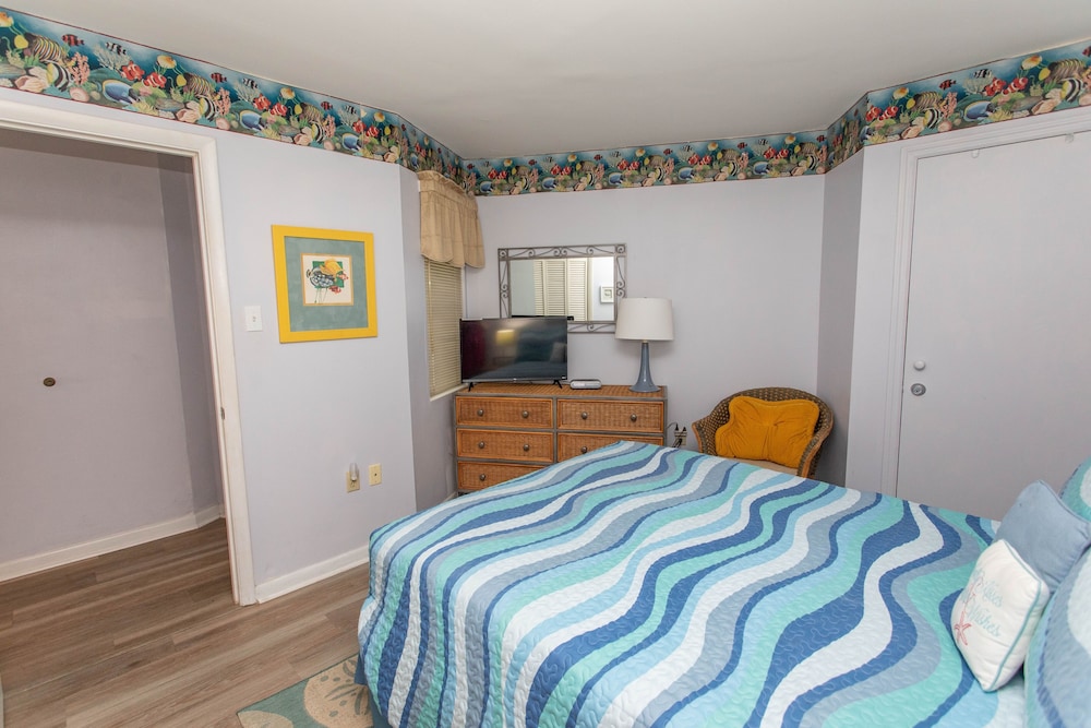 Royal Garden Resort 415 2 Bedroom Condo by RedAwning - photo 8