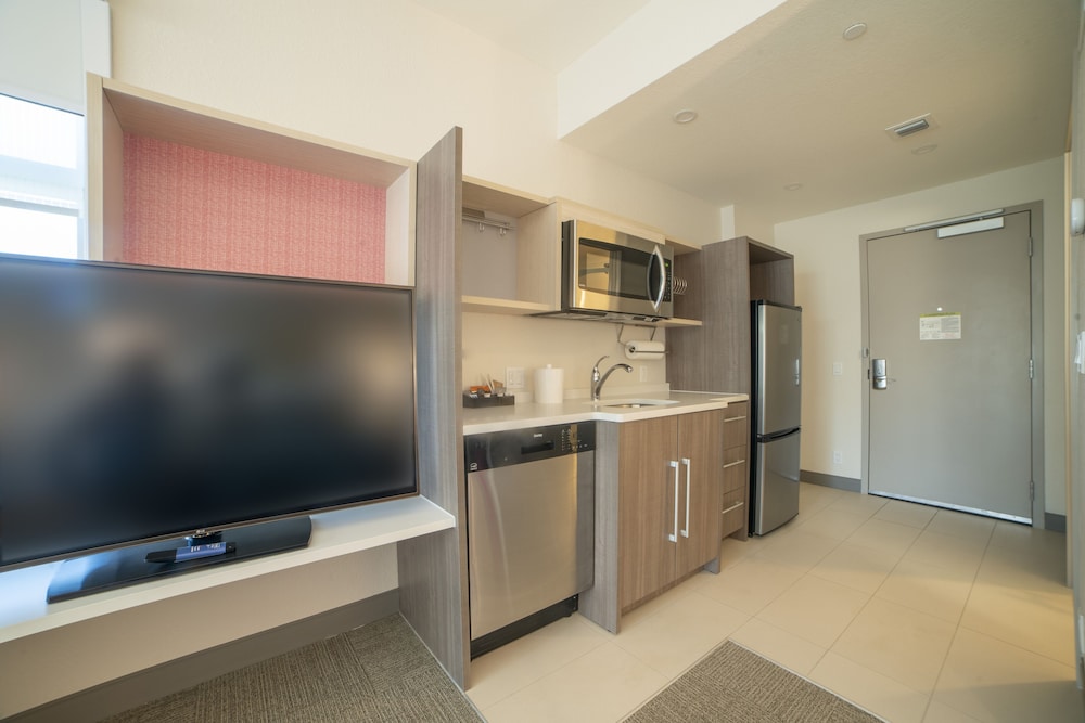 Home2 Suites by Hilton Ft. Lauderdale Downtown FL - photo 7